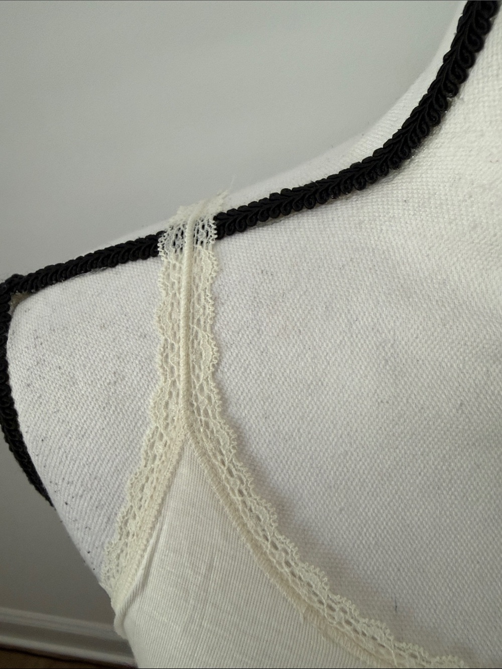 MUDD Girl’s Cream Lace-Trim Camisole Tank Top, Size 14 - Picture 2 of 8